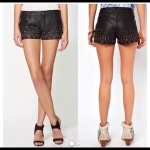 FREE PEOPLE - Vegan Leather Shorts / Black / 2
